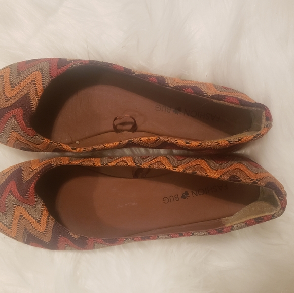 Fashion bug colorful tan and red flats - Picture 4 of 4